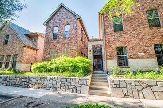 Building Photo - 6813 Massa Ln
