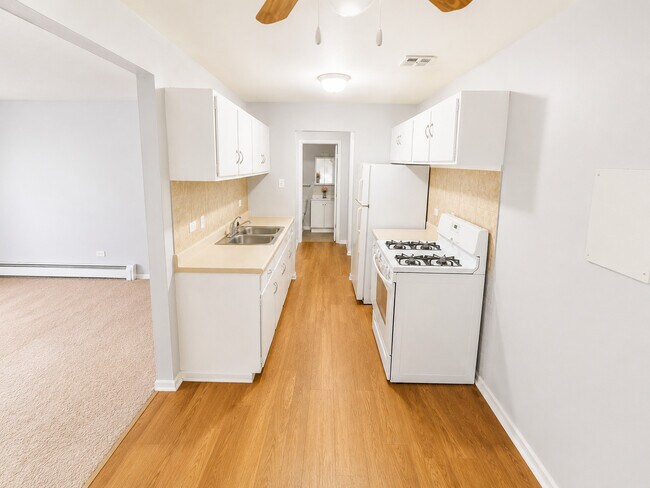 Foto del edificio - 200 Willow Ln