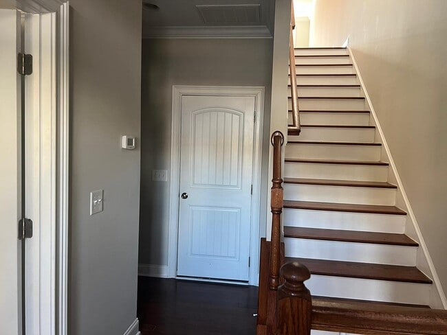 Building Photo - 523 Balsam Fir Dr