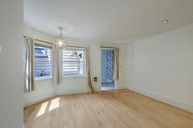 Foto del edificio - 2786 Jackson St