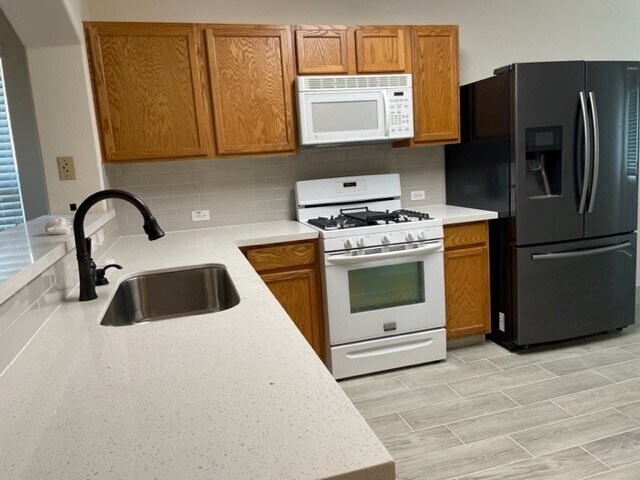 Foto del edificio - 9314 Mill View Ln