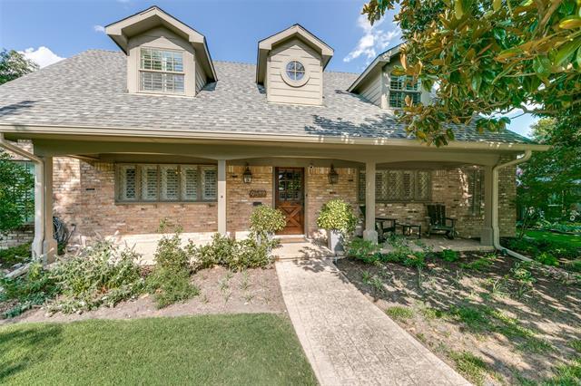 Foto del edificio - 9677 Crestedge Dr