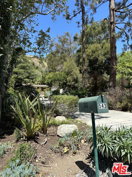 Primary Photo - 543 E Channel Rd