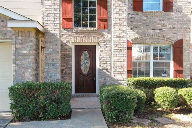 Building Photo - 15120 Plowshare Dr