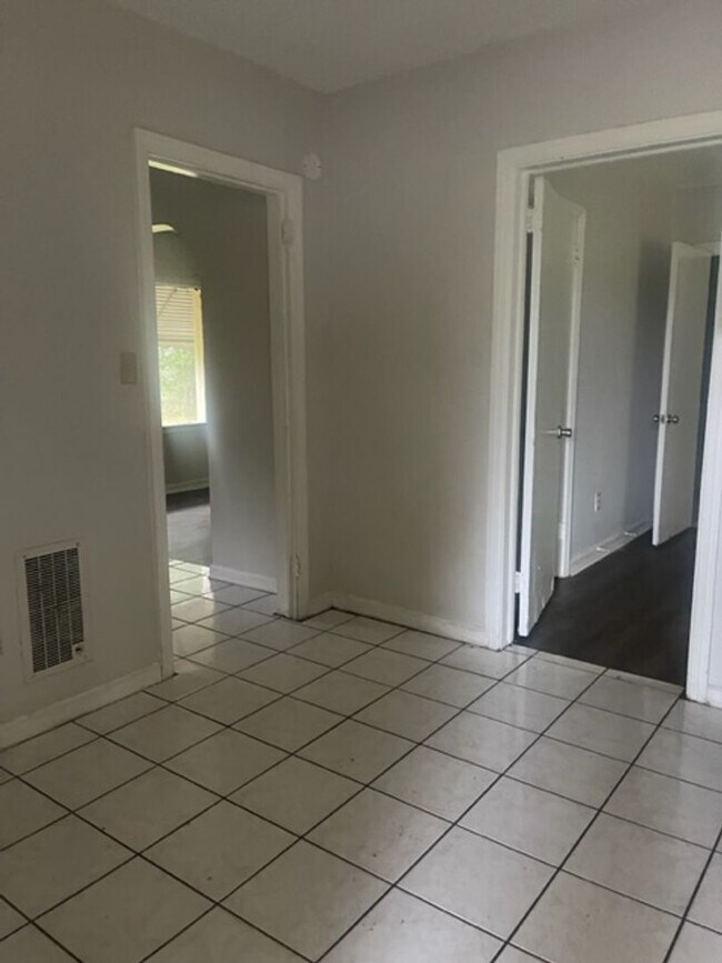 Foto del edificio - 1312 Colquitt Ave