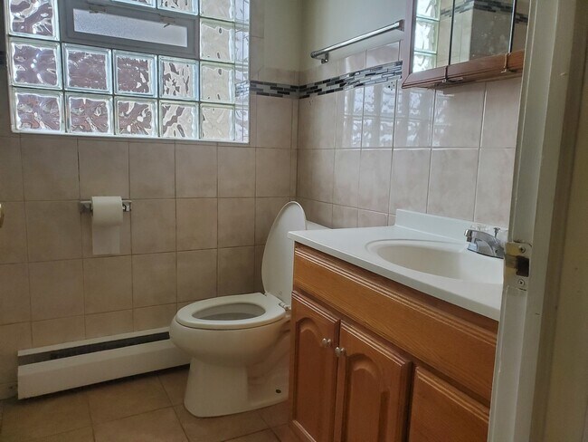 Foto del edificio - 6117 N Mozart St