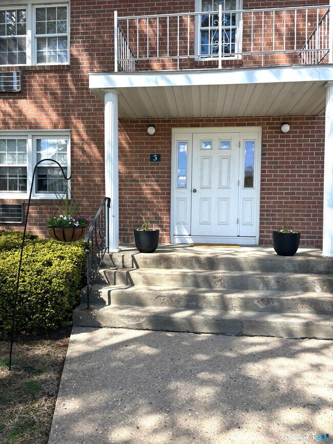Foto del edificio - 1250 Farmington Ave