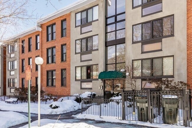 Foto del edificio - 32 Juniper St