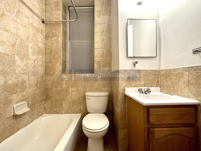 Foto del edificio - 305 West 111th Street