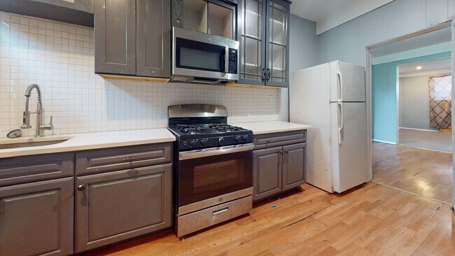 Foto del edificio - 3 Bedroom House with PHA voucher( 2- 3Br )
