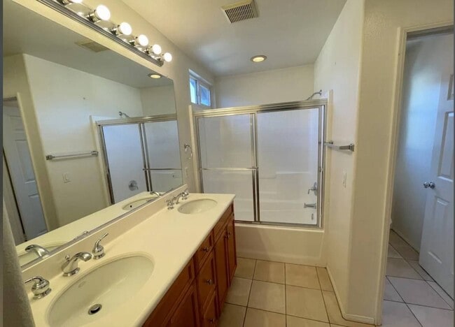 Building Photo - 8675 Falmouth Ave