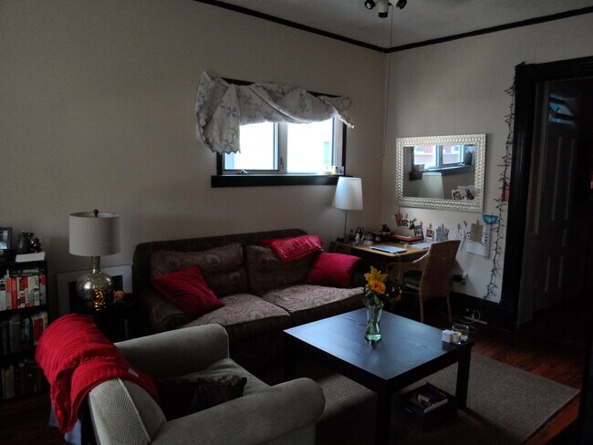 Foto del edificio - 3014 N Clifton Ave