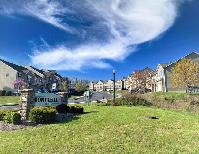 Building Photo - Monticello Heights Townhomes