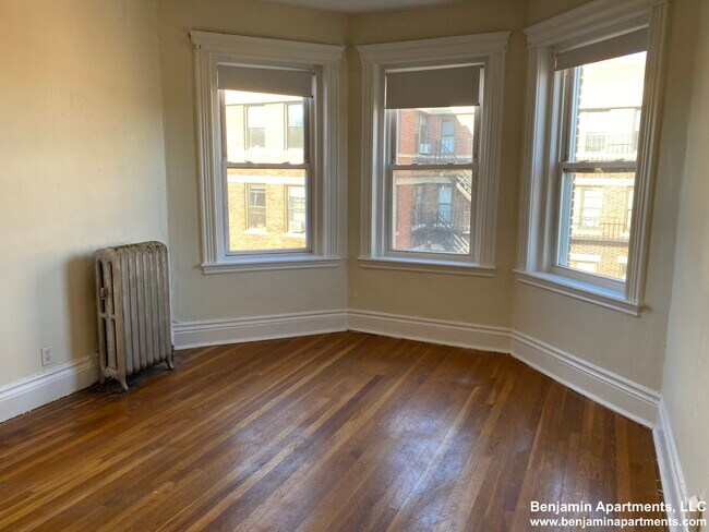 Building Photo - 15 Walbridge St