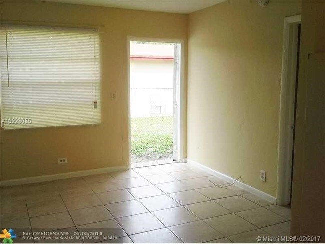Interior Photo - 145 SW 5th Ct
