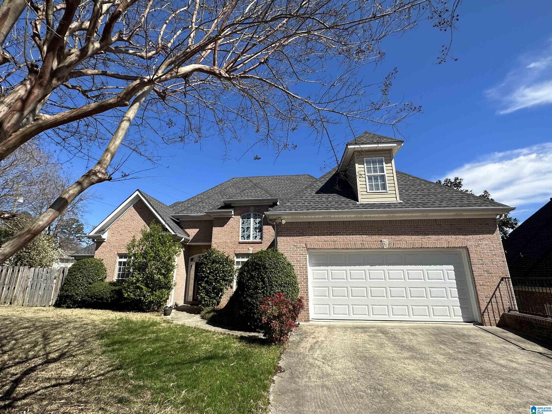 2008 Hulsey Pl, Vestavia Hills, AL 35216 House Rental in Vestavia