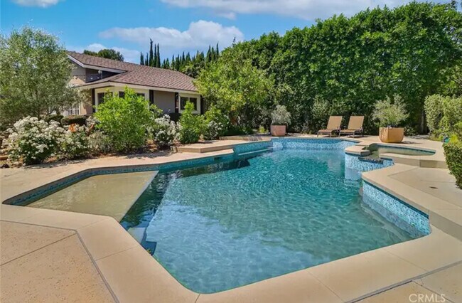 Foto del edificio - 17141 Superior St