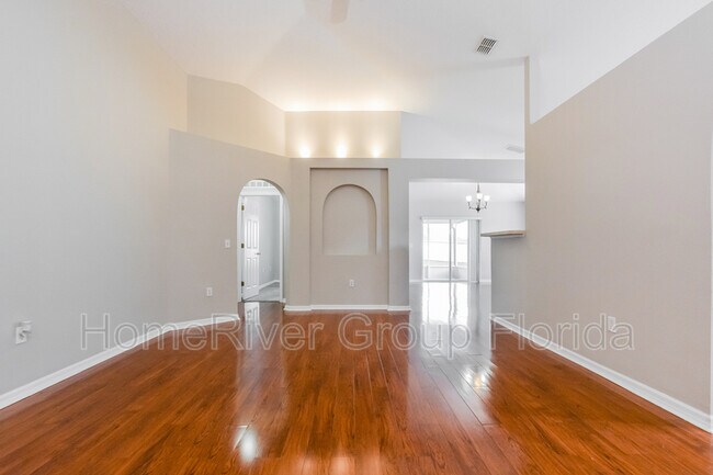 Foto del edificio - 31817 Sunpark Cir