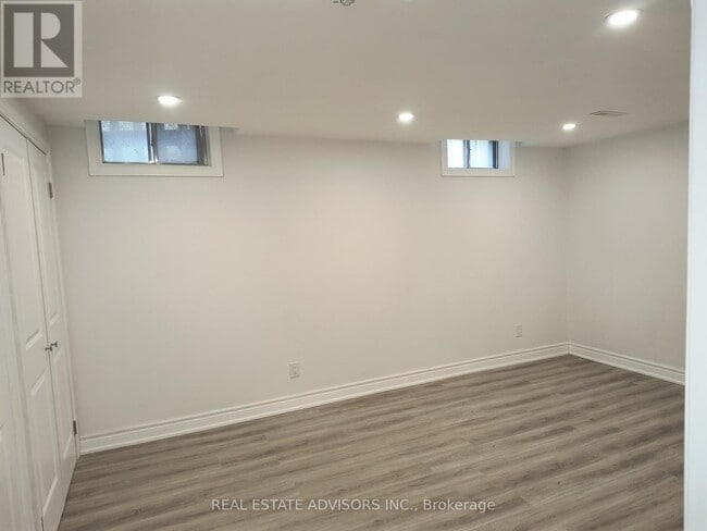 Photo du bâtiment - 79 Gates Crescent