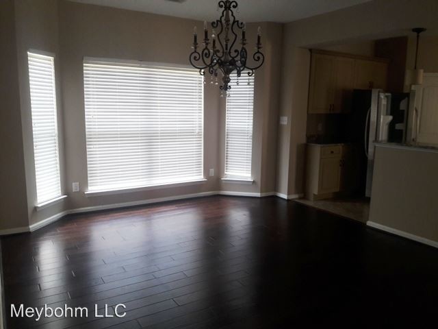 Building Photo - 4 br, 2.5 bath House - 628 Todd Road