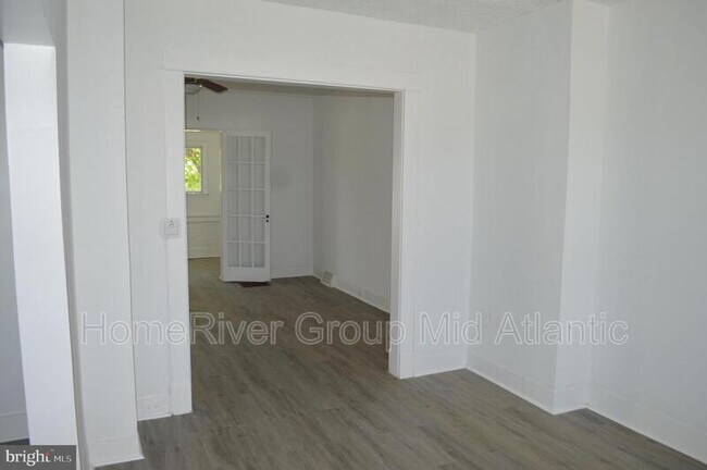 Building Photo - 1346 Cambria St
