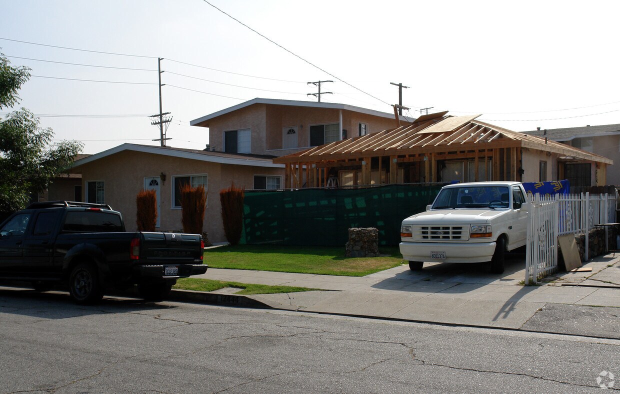 Foto del edificio - 12444 York Ave