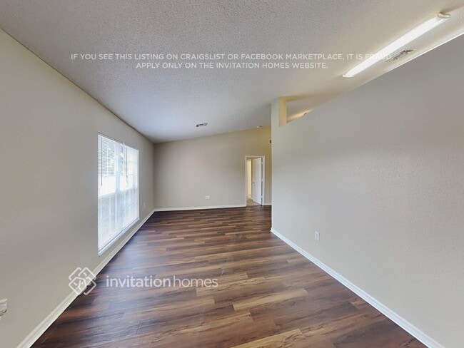 Building Photo - 2655 Green Valley Dr