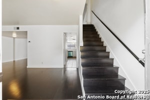 Building Photo - 6746 Crown Ridge