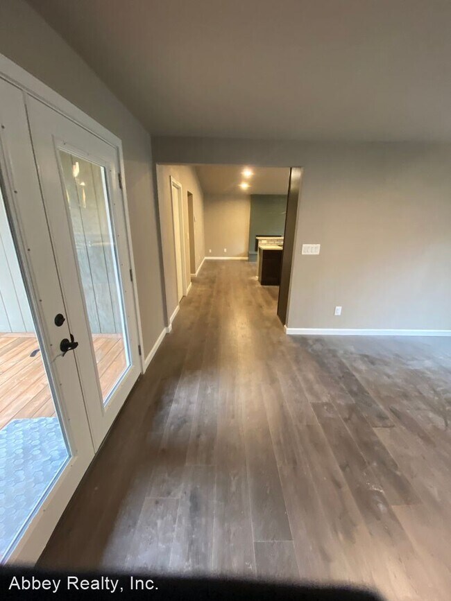 Building Photo - 3 br, 2 bath House - 4011 Macadam Ct SE