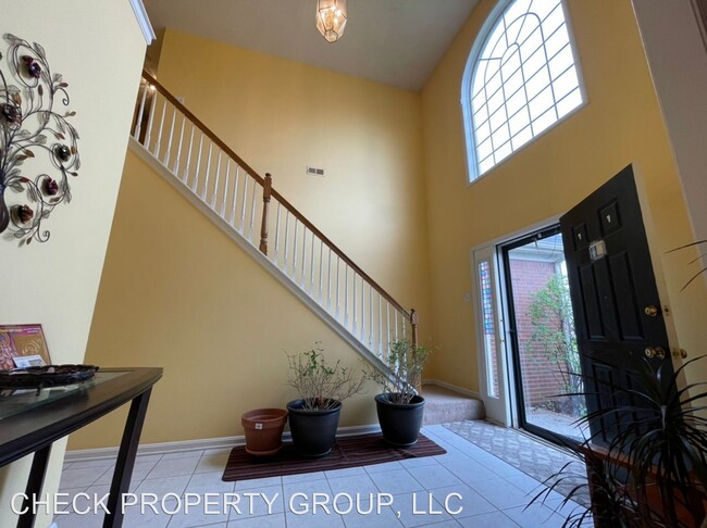 Building Photo - 4 br, 2.5 bath House - 9406 Harlow Court