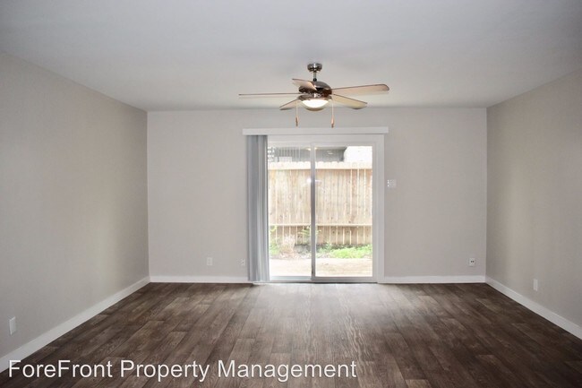 Building Photo - 2 br, 1.5 bath House - 735 Byrnes Dr #6