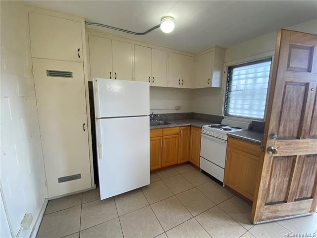 Building Photo - 1228 Lunalilo St