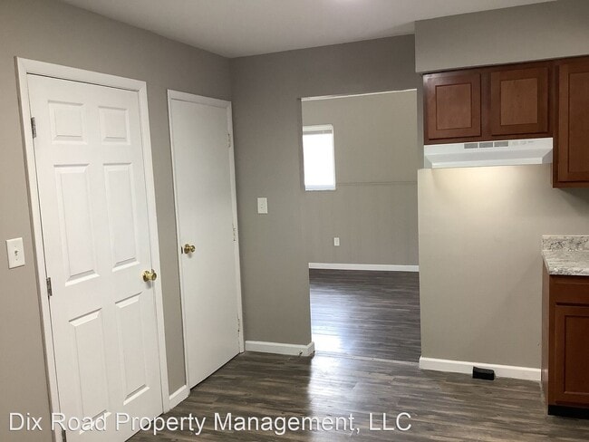 Building Photo - 4 br, 1.5 bath House - 10915 Fernhill Drive,