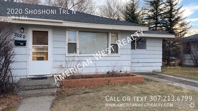 Building Photo - 2020 Shoshone Trail N