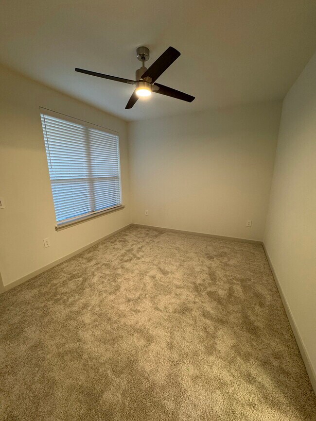 Building Photo - 4100 PGA Pkwy