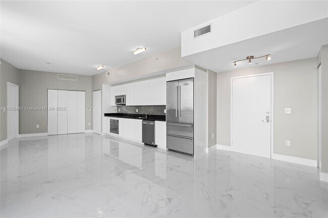 Foto del edificio - 92 SW 3rd St