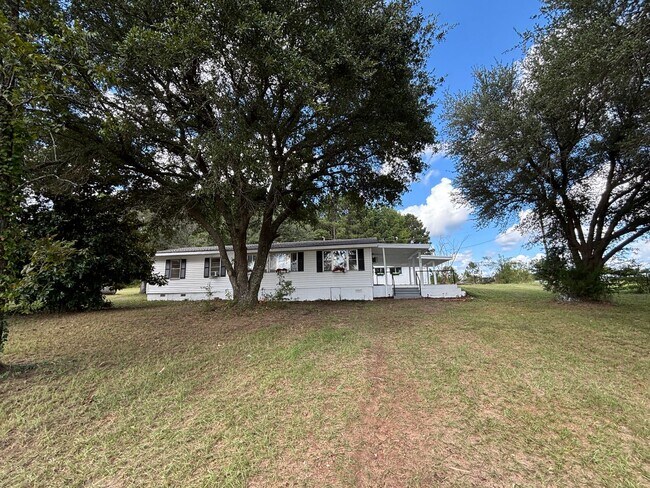 Foto del edificio - COUNTRY LIVING OVERLOOKING HORSE FARM