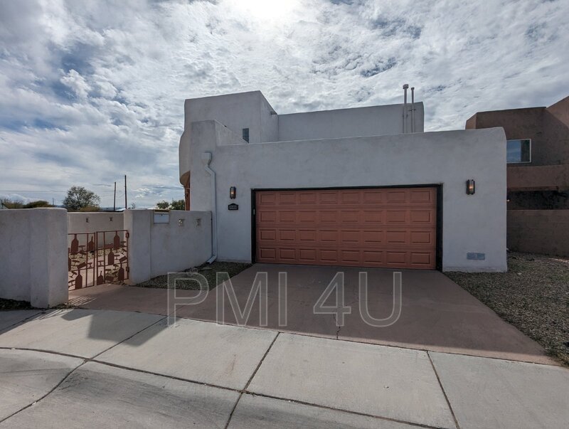 Foto principal - 2100 San Venito Rd NW