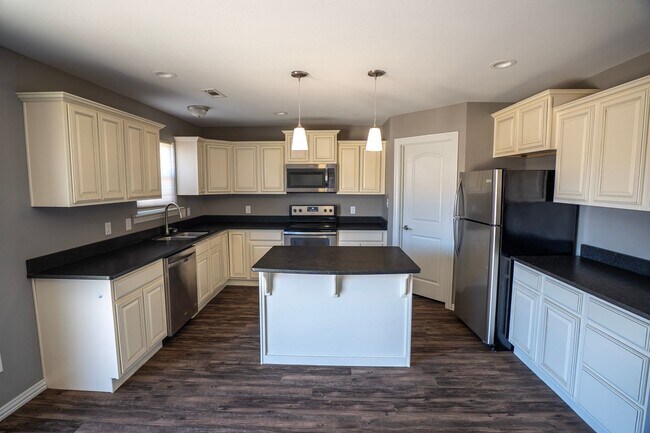 Foto del edificio - Stunning 3 bedroom, 2 bathroom Home available in Prairie Grove!