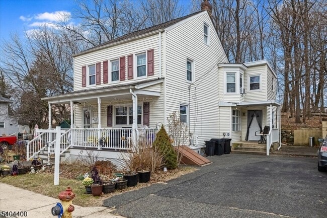 Building Photo - 32 W New St