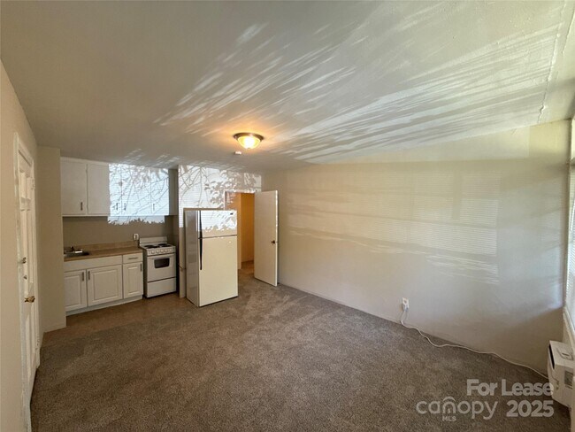 Foto del edificio - 2126 E 7th St