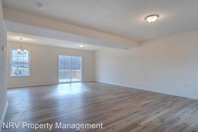 Building Photo - 3 br, 2.5 bath House - 163 Prairie View Lane