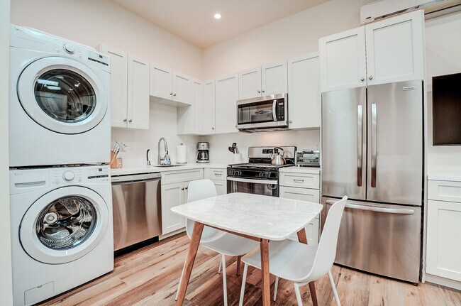 Foto del edificio - 506 N Sierra Dr