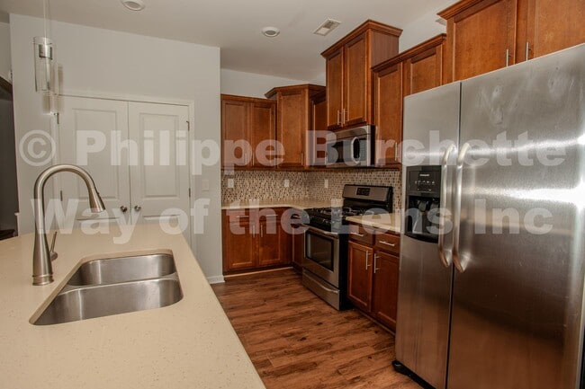 Building Photo - $1,900 – 3 Bed / 3 Bath Townhouse in Durha...