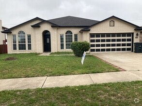 Building Photo - 5702 Shawn Dr