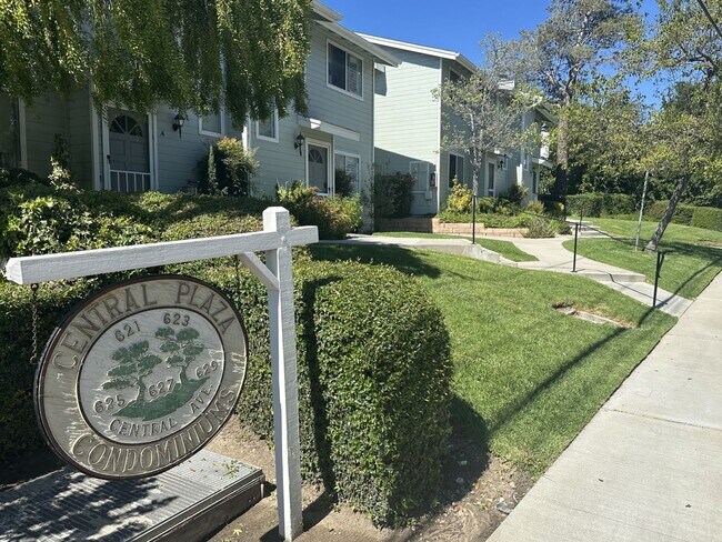 Foto del edificio - 2-Bedroom Condo for Rent in Buellton – Two Story, Fireplace, Courtyard Setting | $2,950/Month