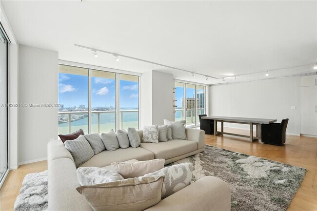 Foto del edificio - 50 Biscayne Blvd