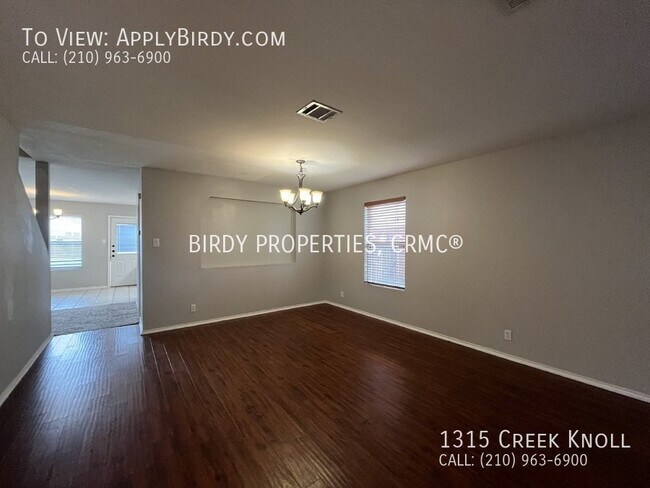 Building Photo - "Modern 3 Bed, 2.5 Bath San Antonio Rental...