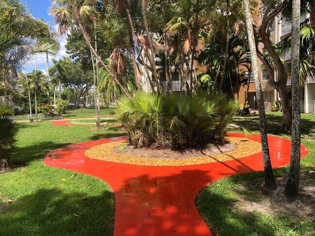 Foto del edificio - 6940 Miami Gardens Dr