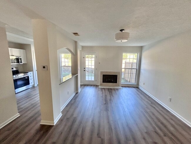 family room - 2482 Nashboro Blvd
